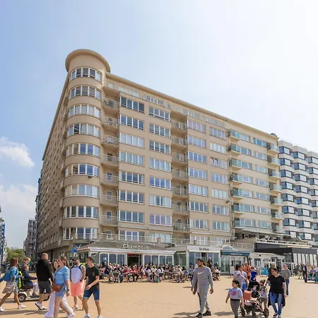 Daire Lecomte - The Shoreline Kursaal 65 *